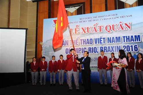 Делегация вьетнамских спортсменов отправилась в Бразилию для участия в Летних Олимпийских играх 2016 - ảnh 1